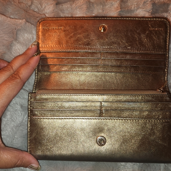 Metallic Burberry Wallet - Picture 2 of 4